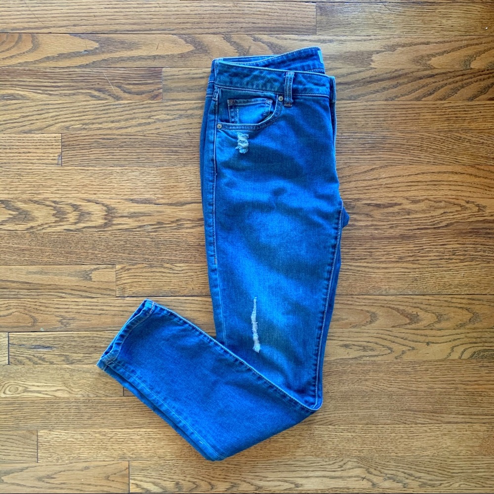 Cabi distressed skinny jeans- size 6